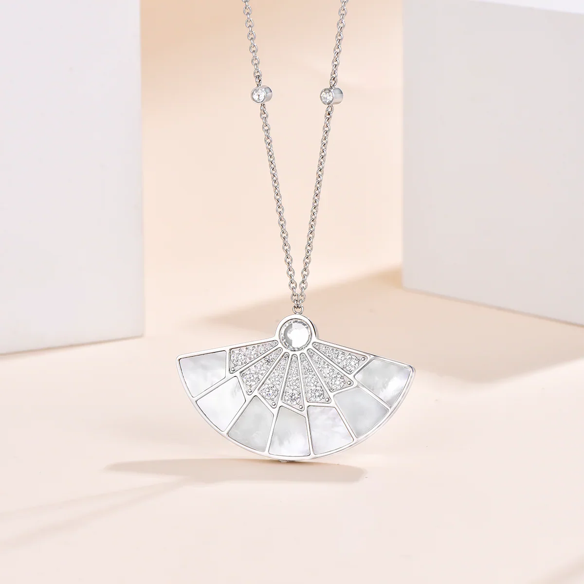 Fan / Necklace Silver