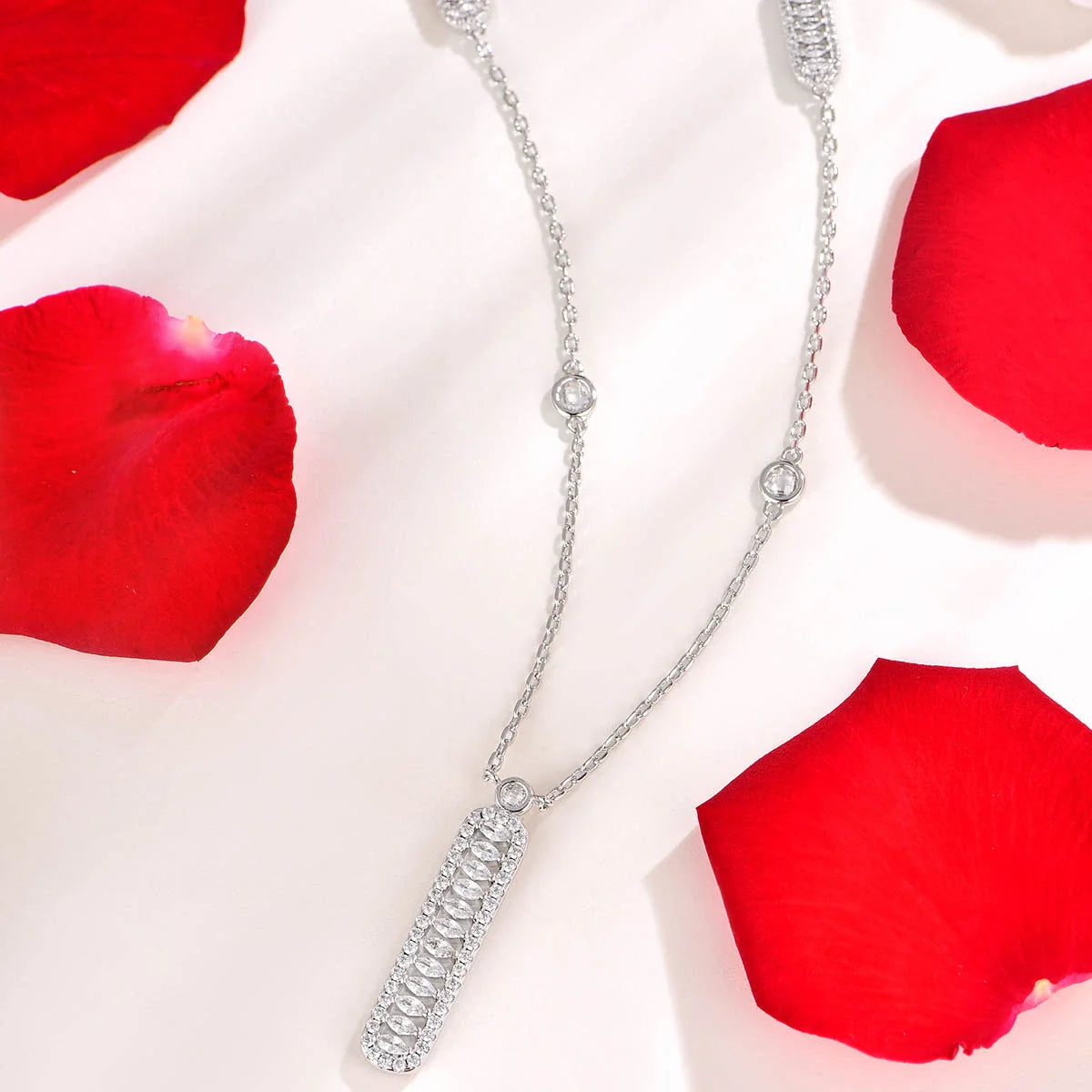 Fyne / Necklace Silver