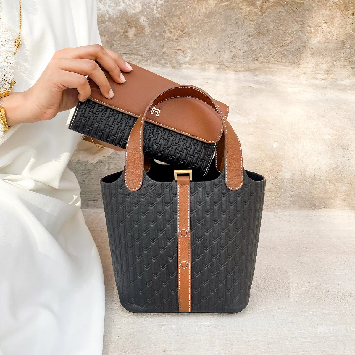 Camel Leather Black & Tan / Silver