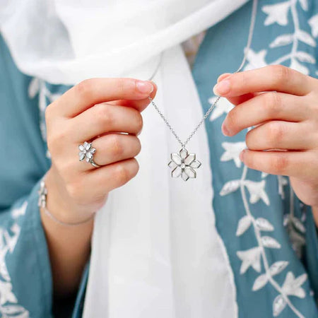 Flower Box / Khadija and Lotus Pearl Silver