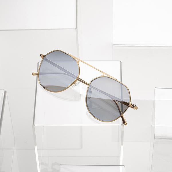 Outsider - Gold / Brown