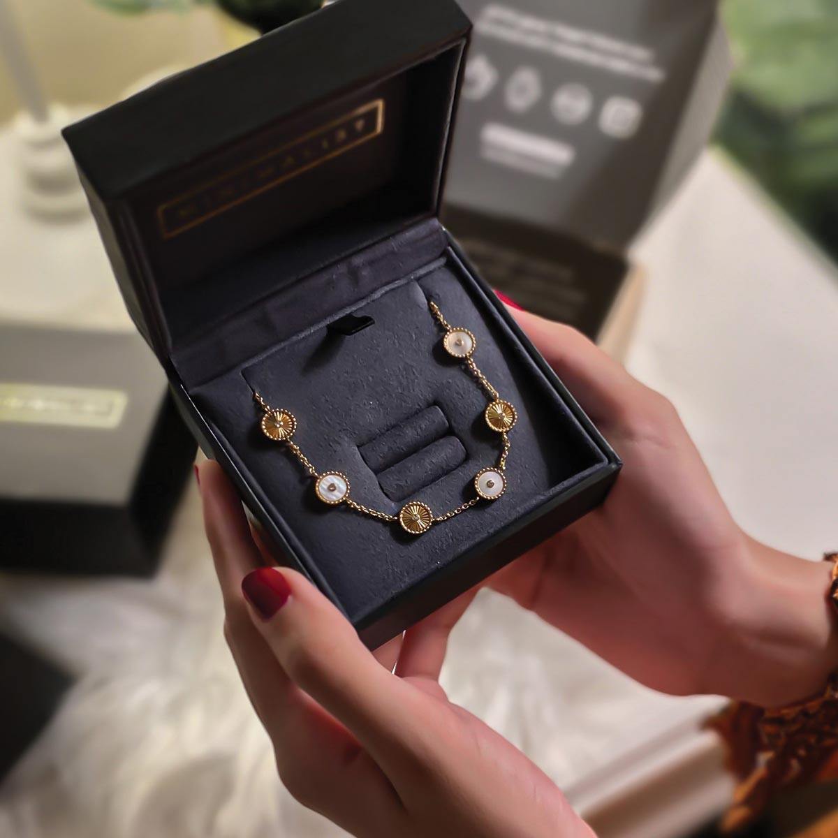 Kanz / Gold - MINIMALIST