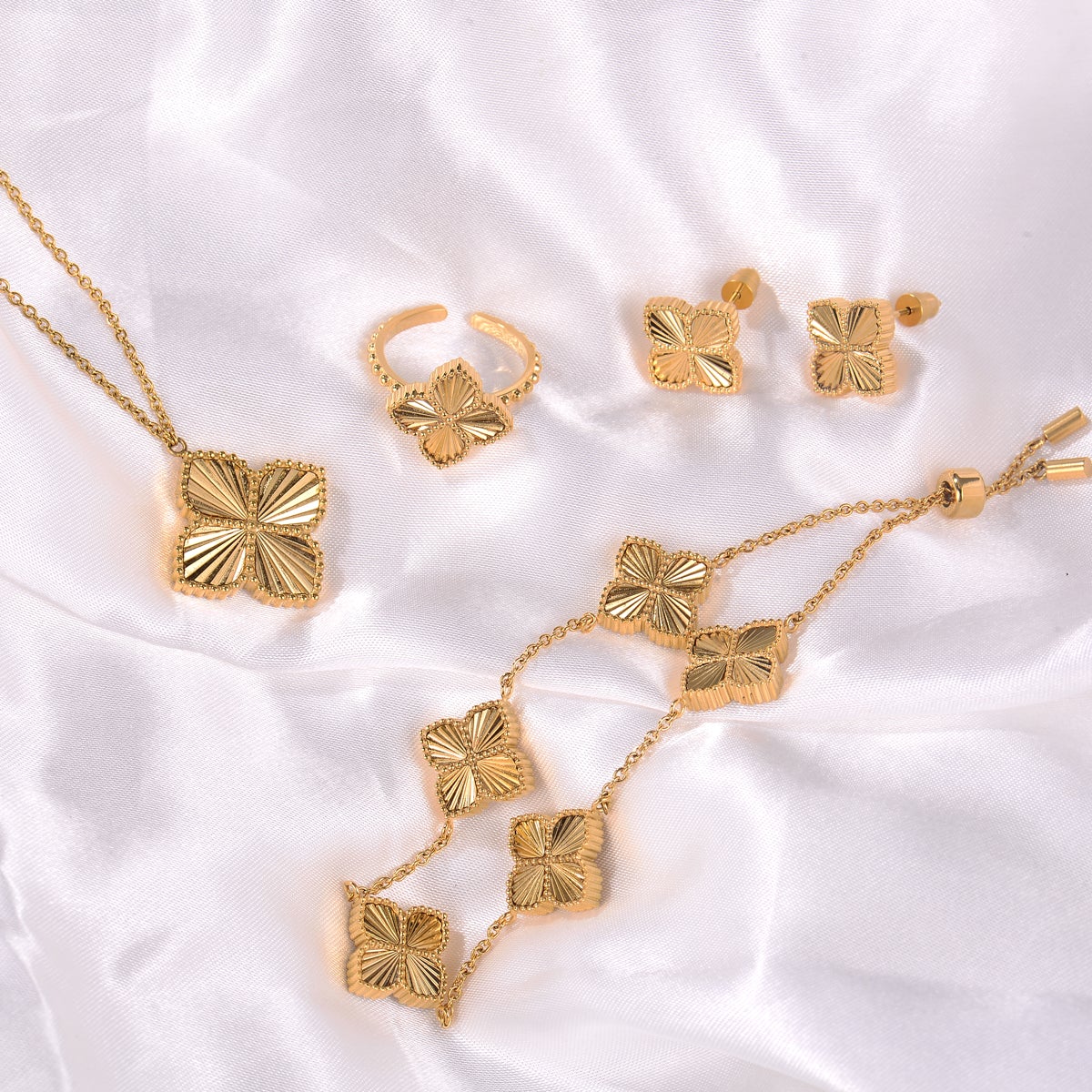 Joory / Sunglow Necklace Gold