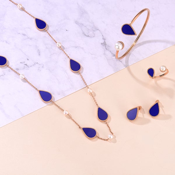 Sapphire Drop / Necklace Rose Gold