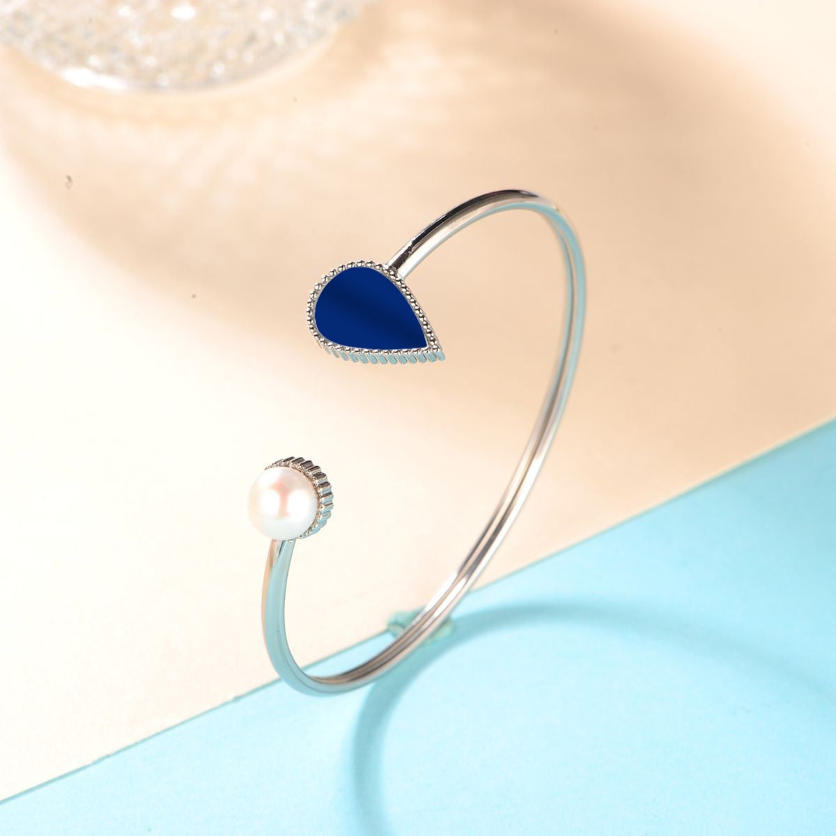 Sapphire Drop / Bangle Silver