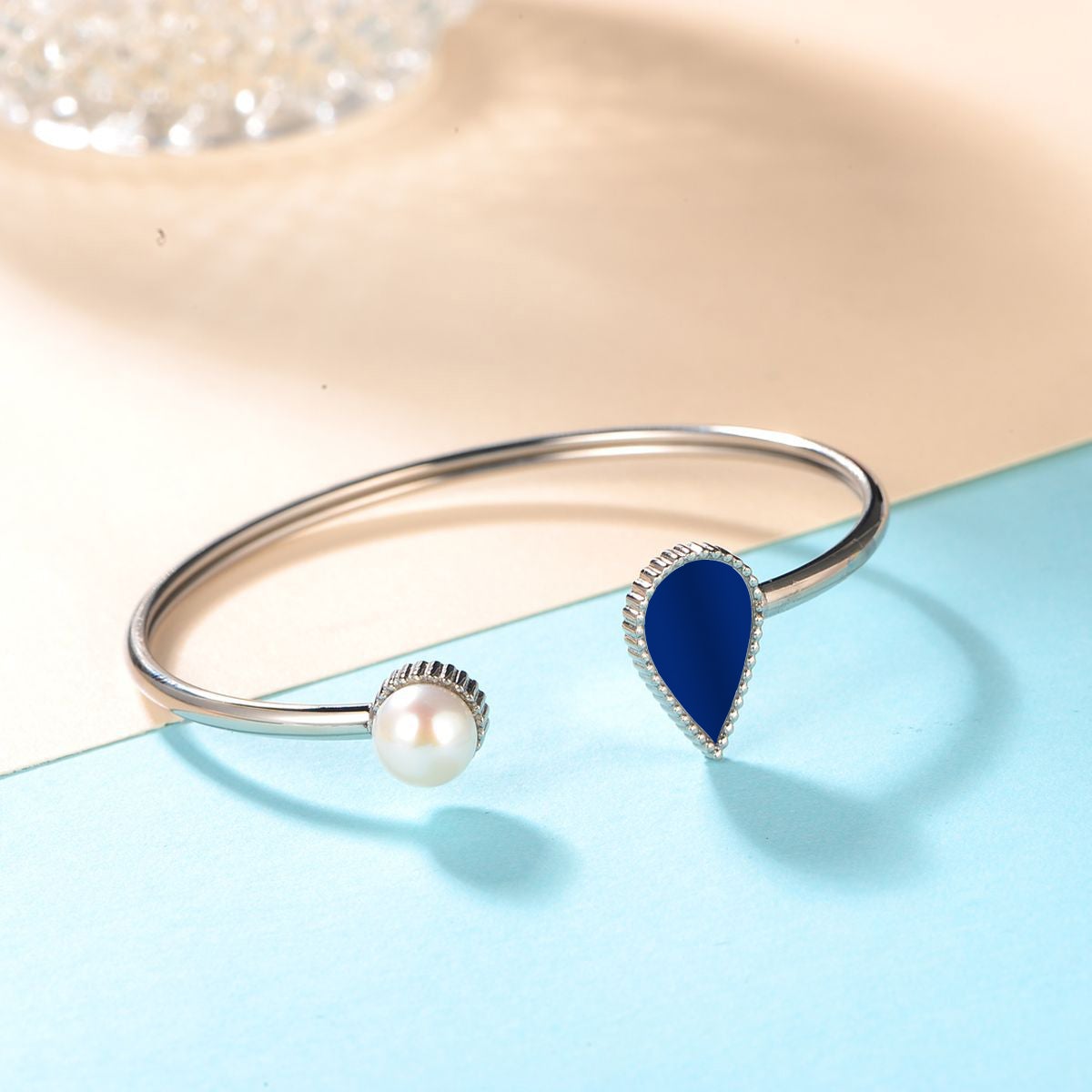 Sapphire Drop / Bangle Silver