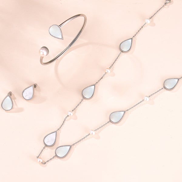 Drop / Necklace Silver