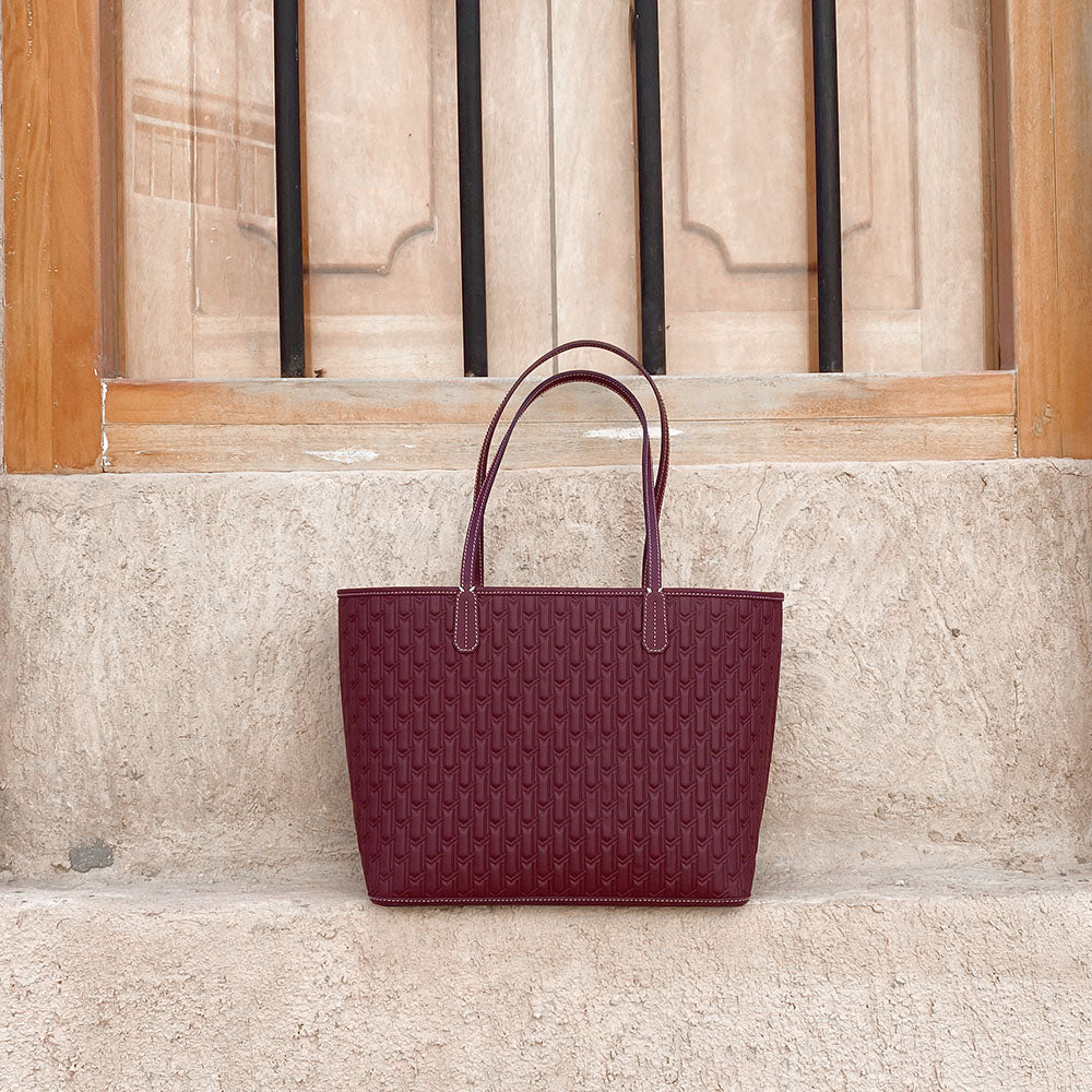 Travel Tote / Burgundy
