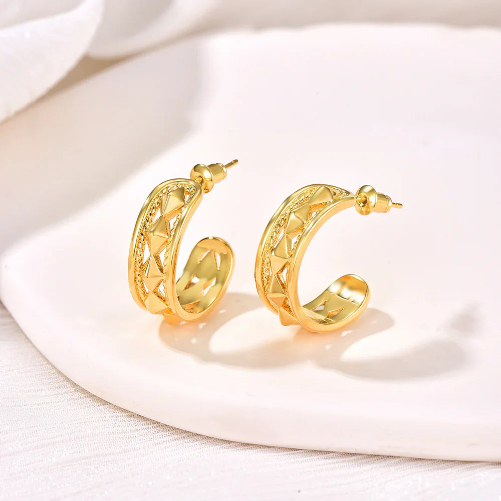 Anaqa / Earrings Gold