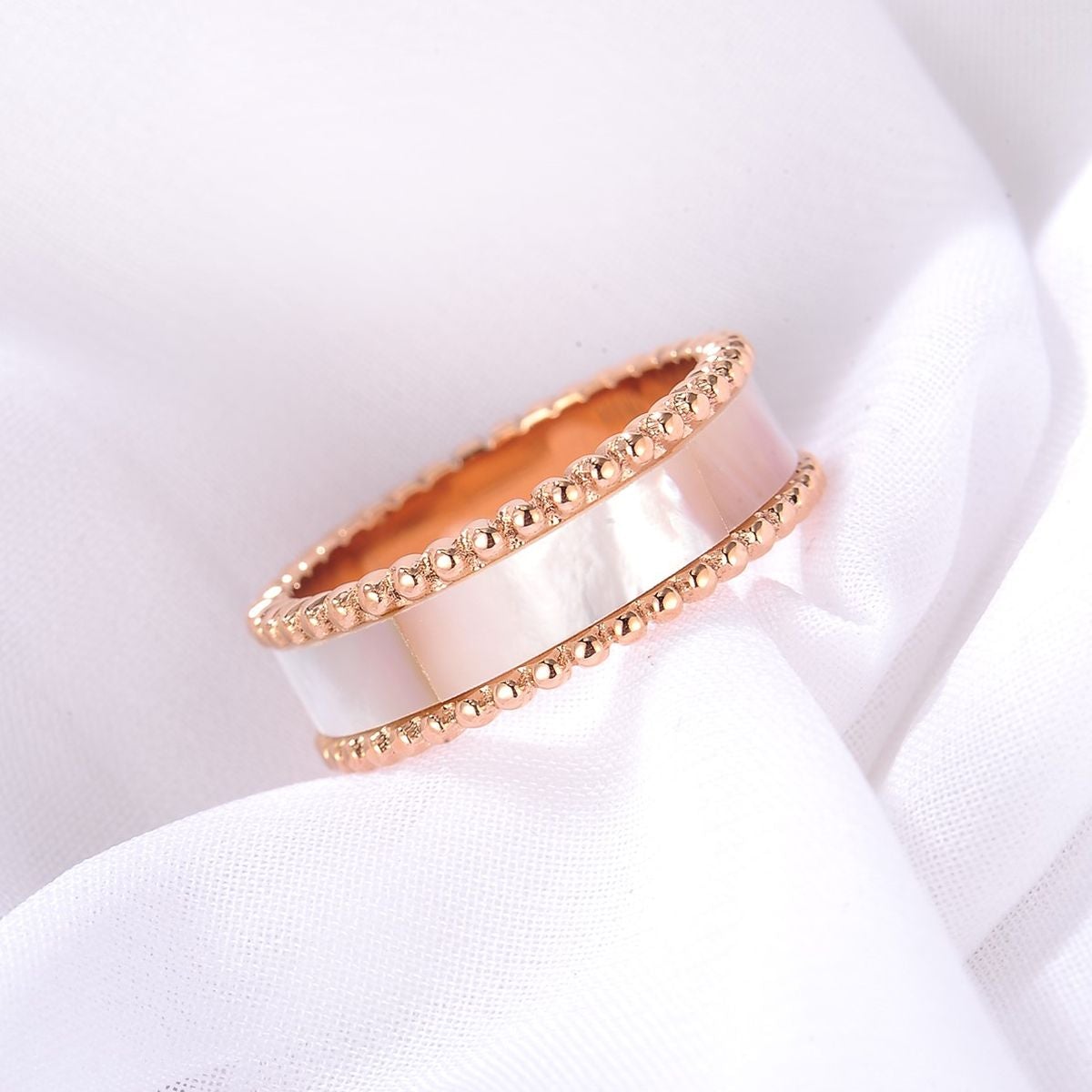 Lulwah Ring / Pearl Rose Gold ( Size 8 ) - minimalistae